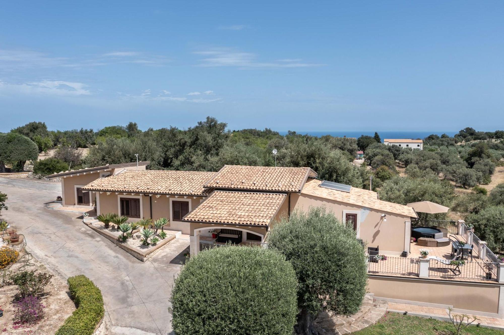 Villa Badessa Noto Eksteriør billede