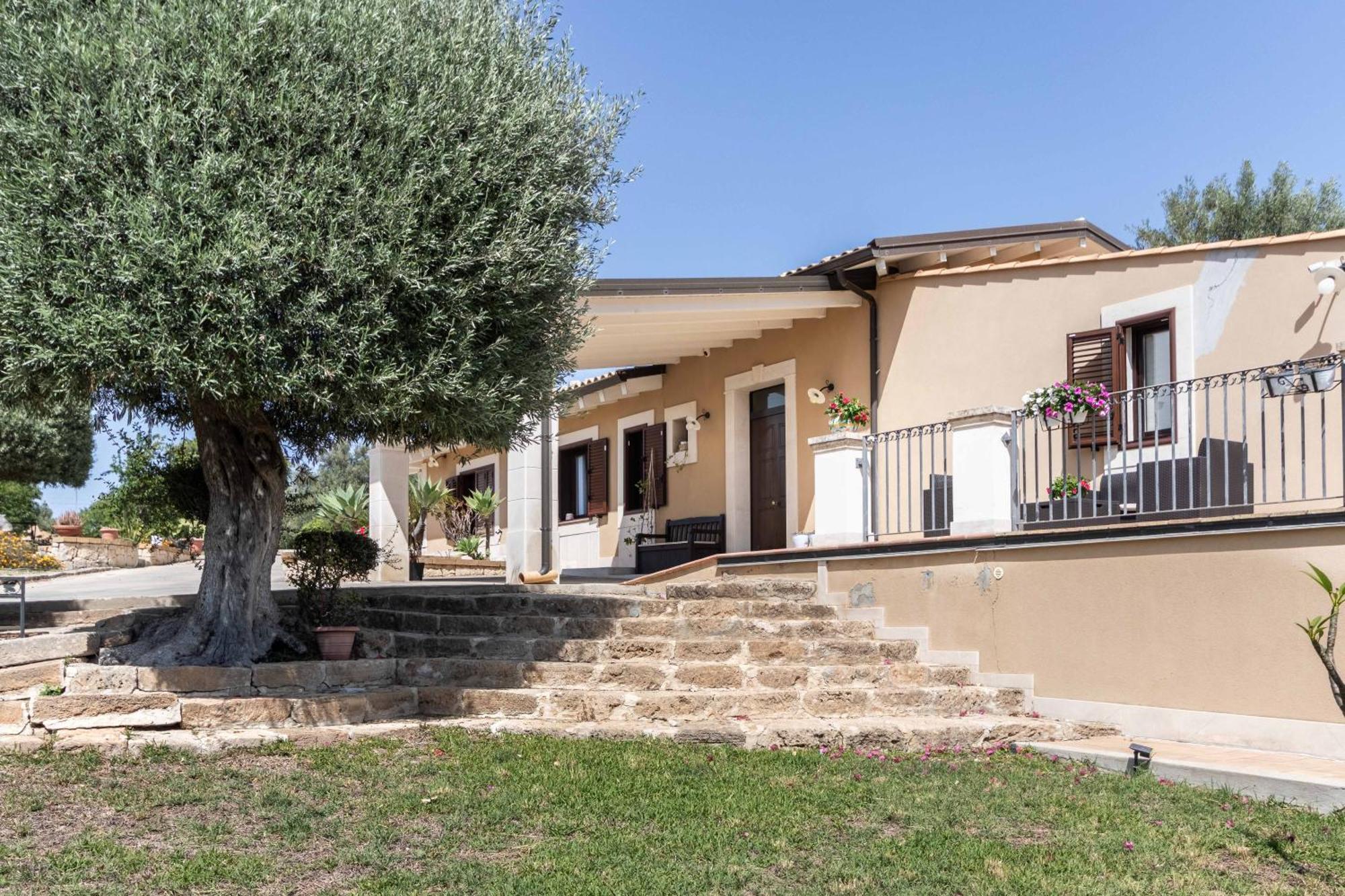 Villa Badessa Noto Eksteriør billede